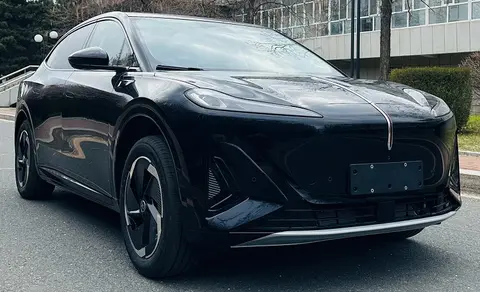 新车 | 换三元锂电池/5座纯电中型SUV，红旗天工06高功率版实车曝光