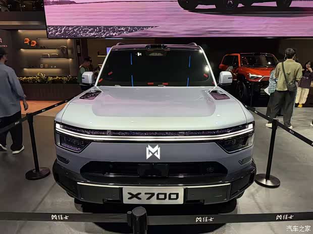 2026成都车展:猛士X700亮相!方盒子造型!主打轻户外泛越野场景